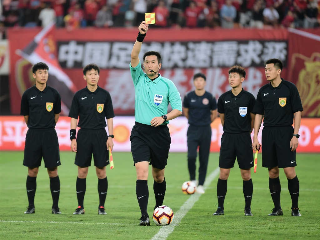 中国首创足球裁判学院,填补裁判人才培养空白 中国首创足球裁判学院,填补裁判人才培养空白